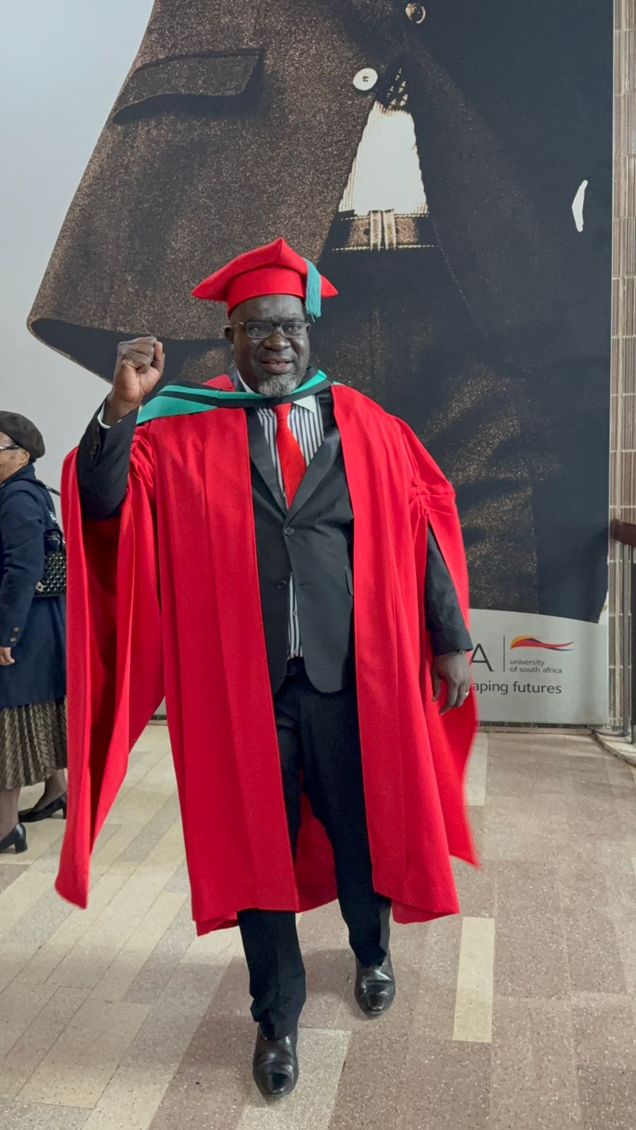 Praises for Dr Tim Hlongwane