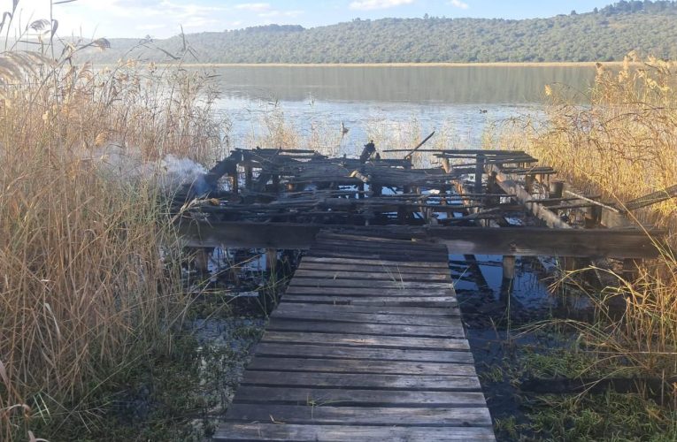 SANParks encourages visitors to use alternate bird hides after Malachite bird Hide was lost to fire